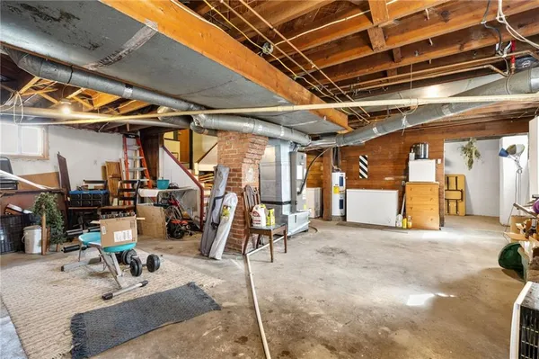 $240,000 | 403 North Wooden Avenue, Braymer, MO 64624