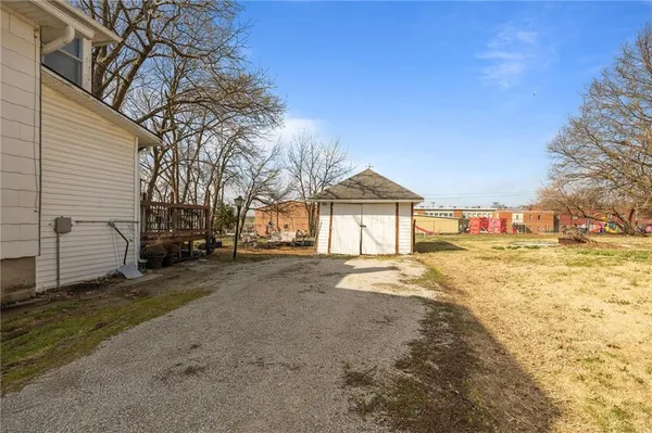$240,000 | 403 North Wooden Avenue, Braymer, MO 64624