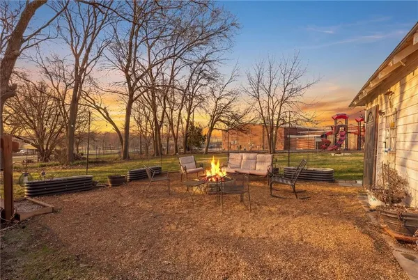 $240,000 | 403 North Wooden Avenue, Braymer, MO 64624