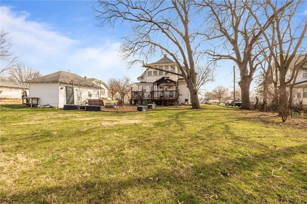 $240,000 | 403 North Wooden Avenue, Braymer, MO 64624