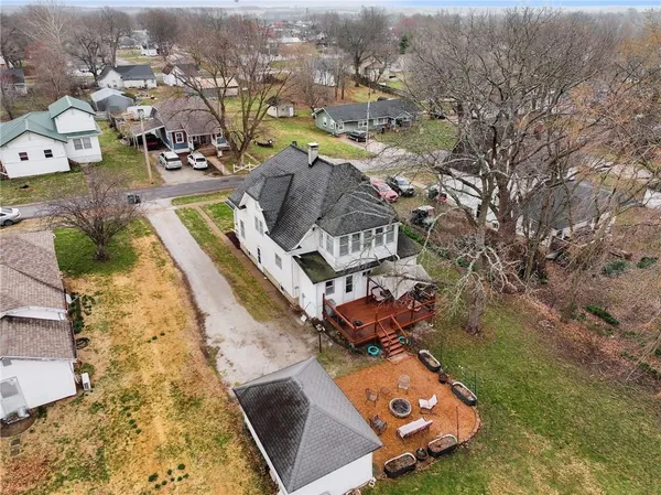 $240,000 | 403 North Wooden Avenue, Braymer, MO 64624