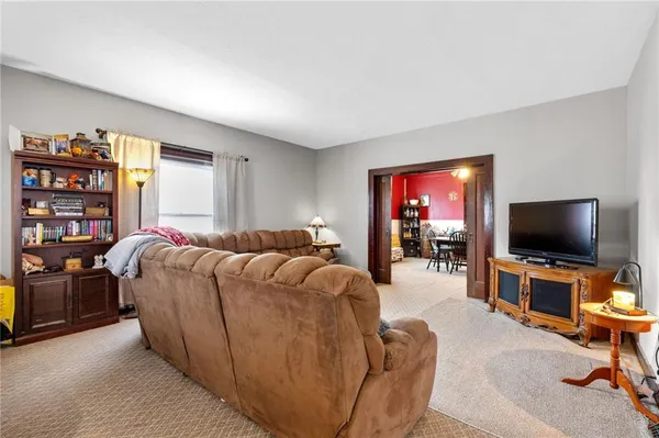 $240,000 | 403 North Wooden Avenue, Braymer, MO 64624