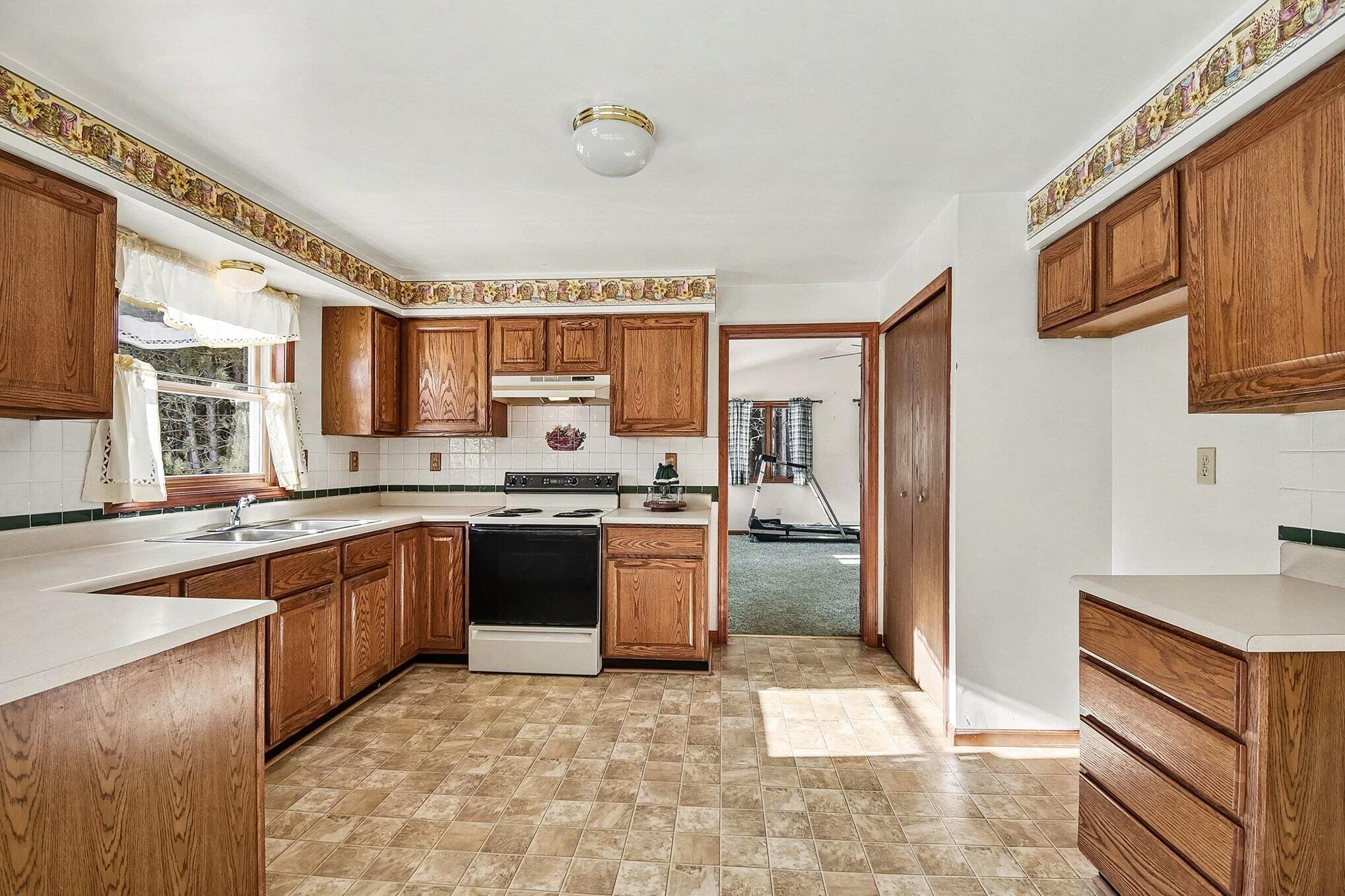 2345 Cemetery Road Gladwin, MI 48624 - Photo 6 of 32 006_file_3117