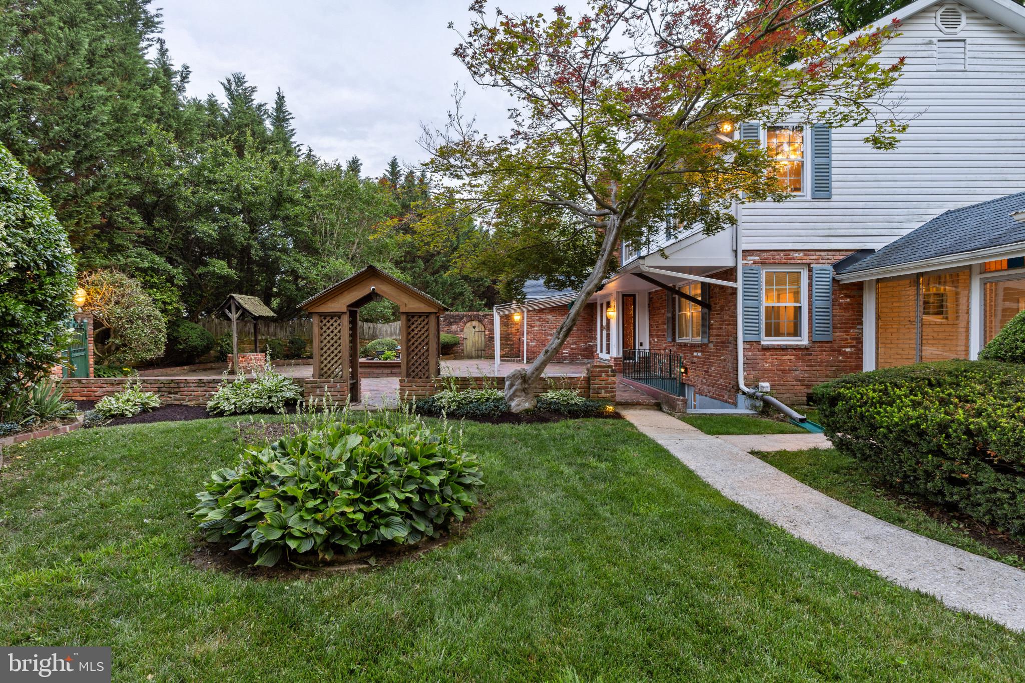 4053 Crescent Road Ellicott City, MD 21042 - Photo 4 of 9