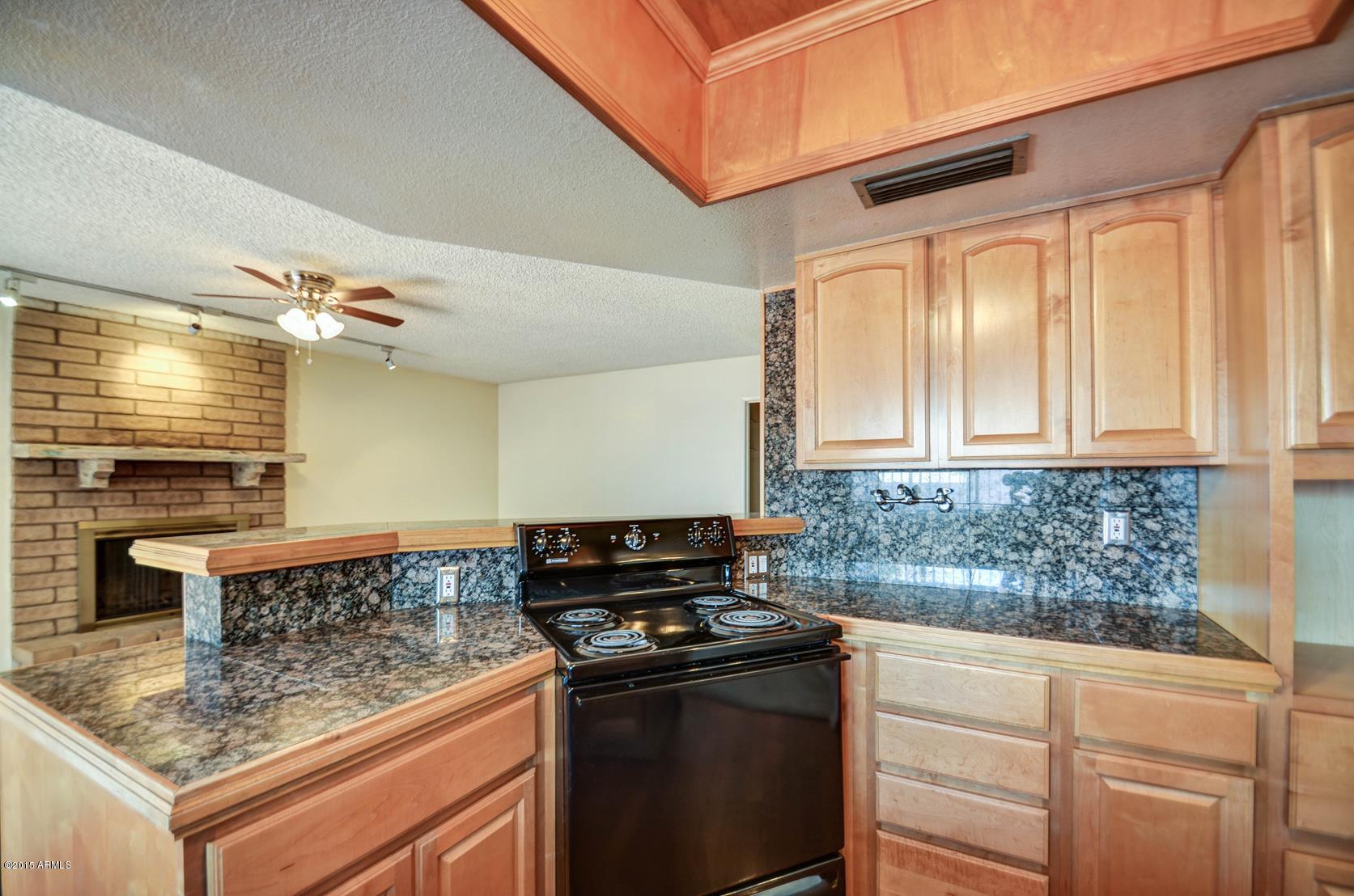 4233 West Ruth Avenue Phoenix, AZ 85051 - Photo 20 of 39 kitchen-4
