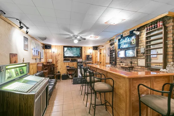 $474,500 | 9215 South 83rd Avenue, Hickory Hills, IL 60457