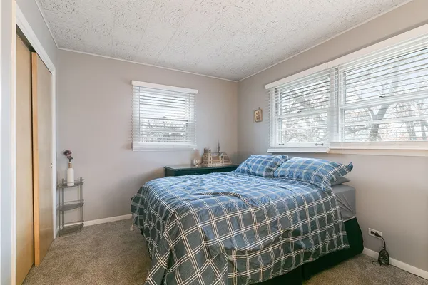 $474,500 | 9215 South 83rd Avenue, Hickory Hills, IL 60457