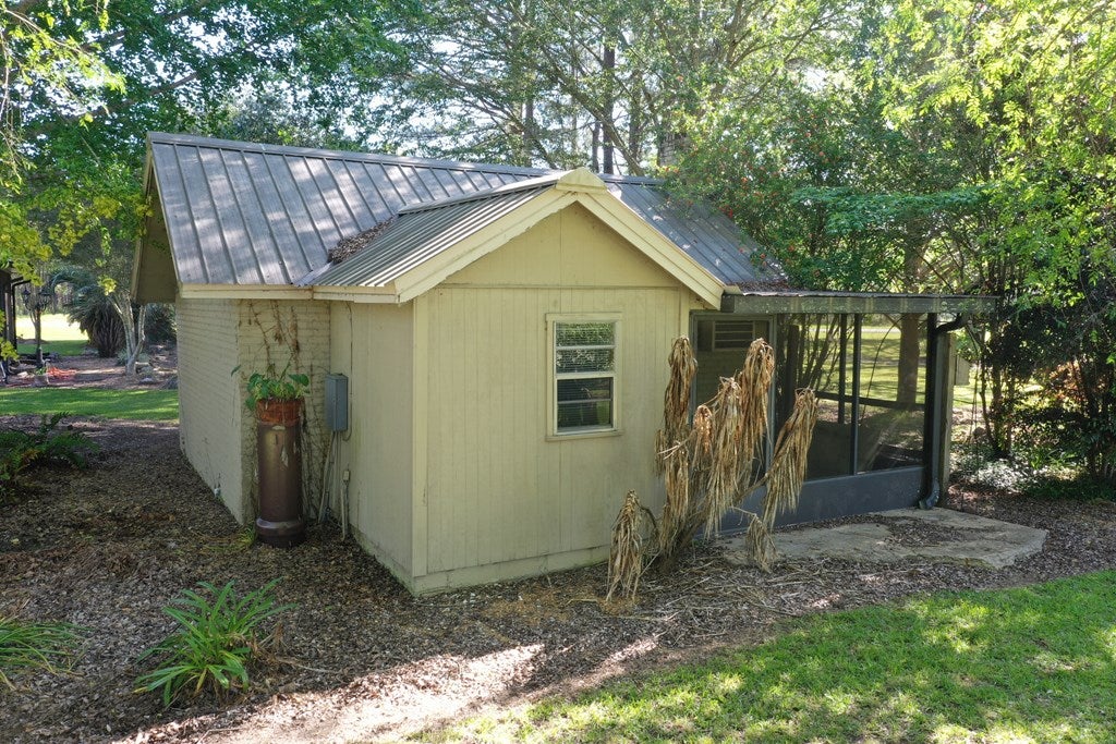 17862 State Rte 188 Coolidge, GA 31738 - Photo 14 of 72 Back of Tiny Home