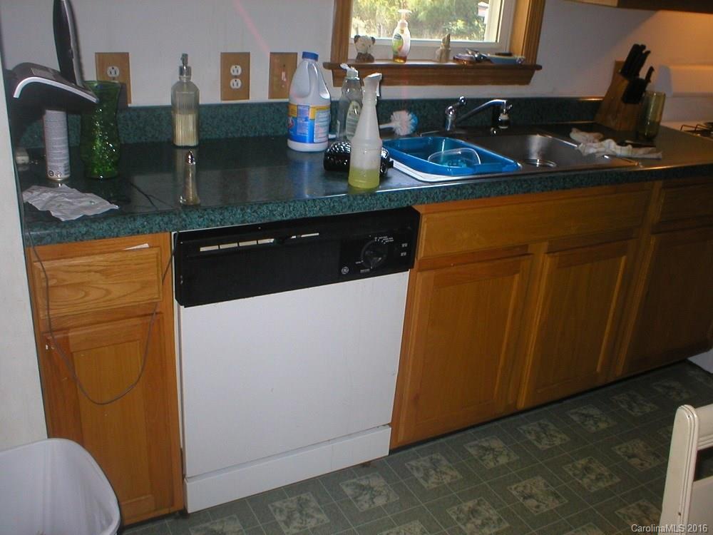 104 Dyson Road Harmony, NC 28634 - Photo 4 of 23 Gallery Image 4