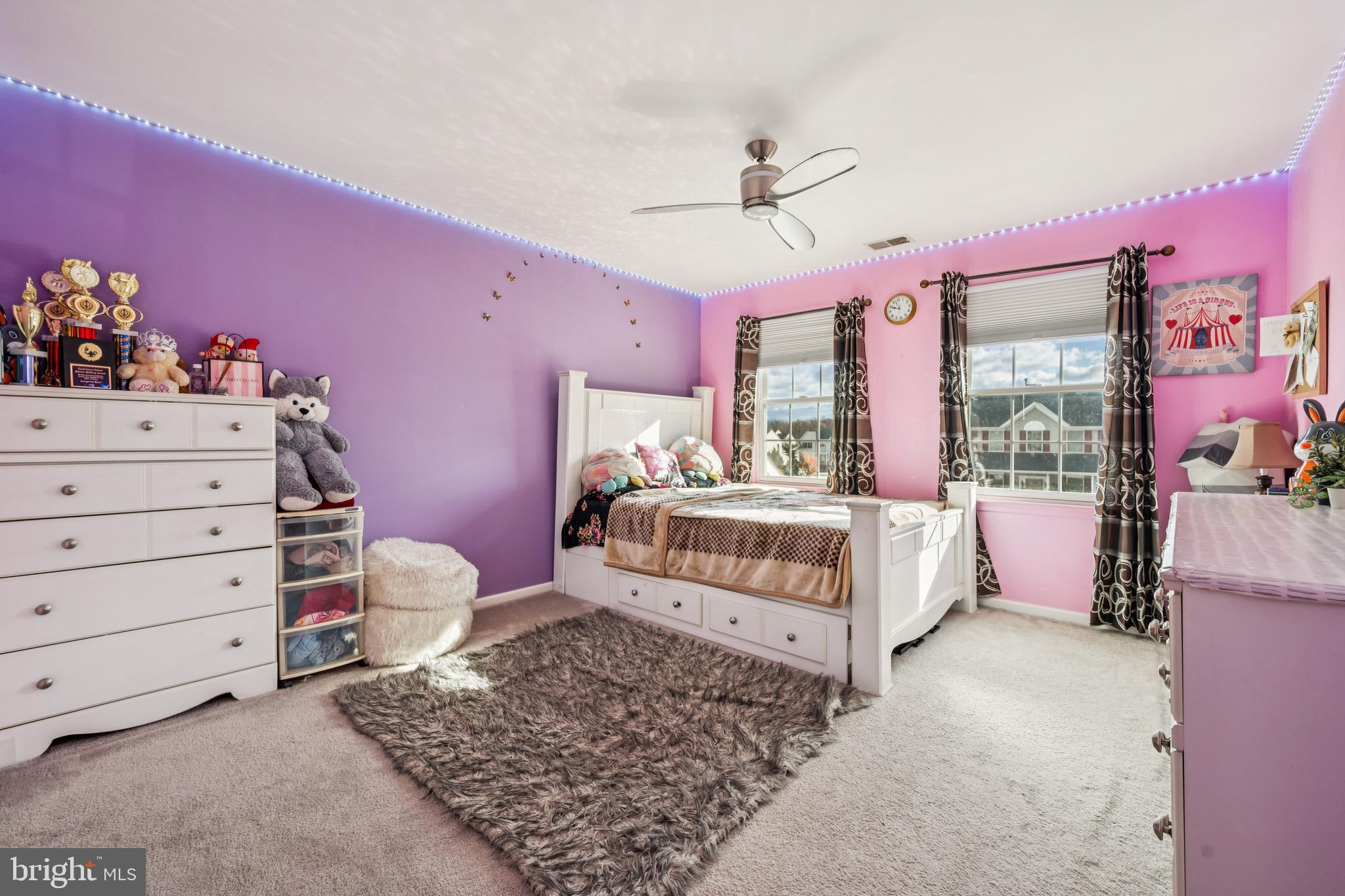 17 Jasmine Way Sewell, NJ 08080 - Photo 20 of 30 a bed room with a bed window and a dresser