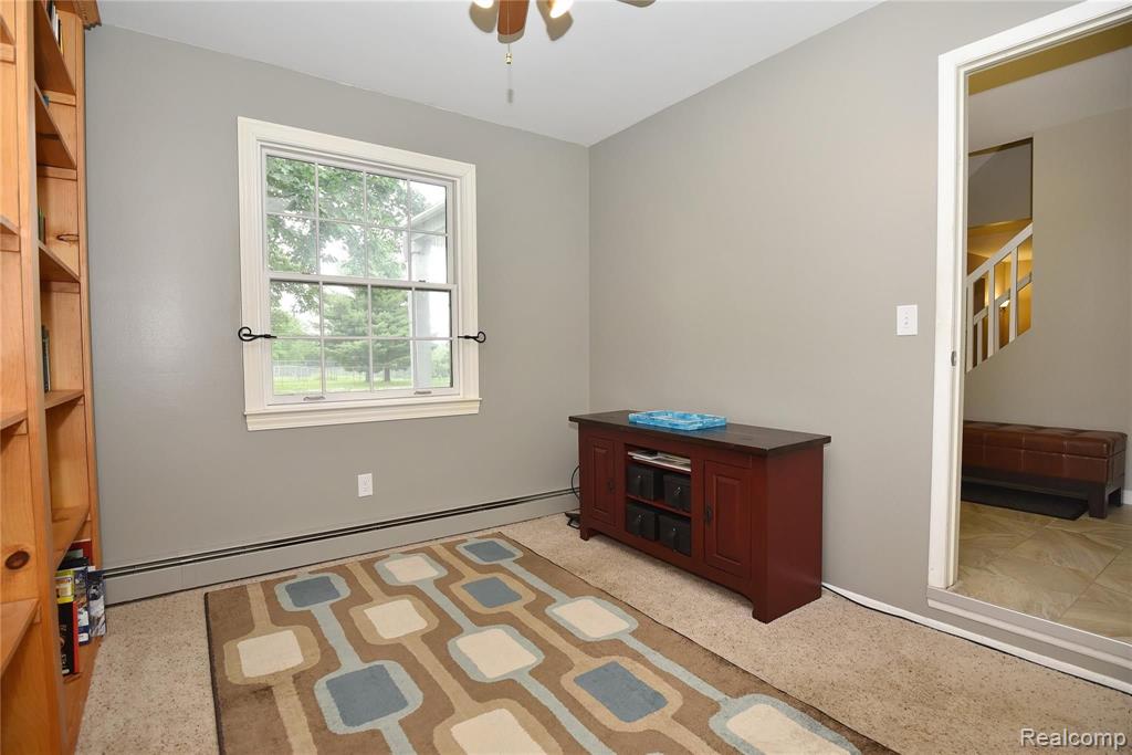 6937 Beach Road Troy, MI 48098 - Photo 24 of 39