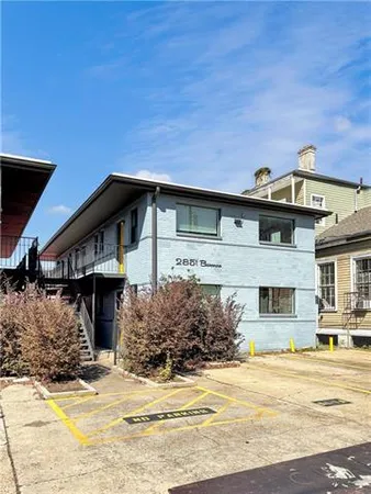 $1,200 | 2851 Baronne Street, Unit 2A, New Orleans, LA 70115