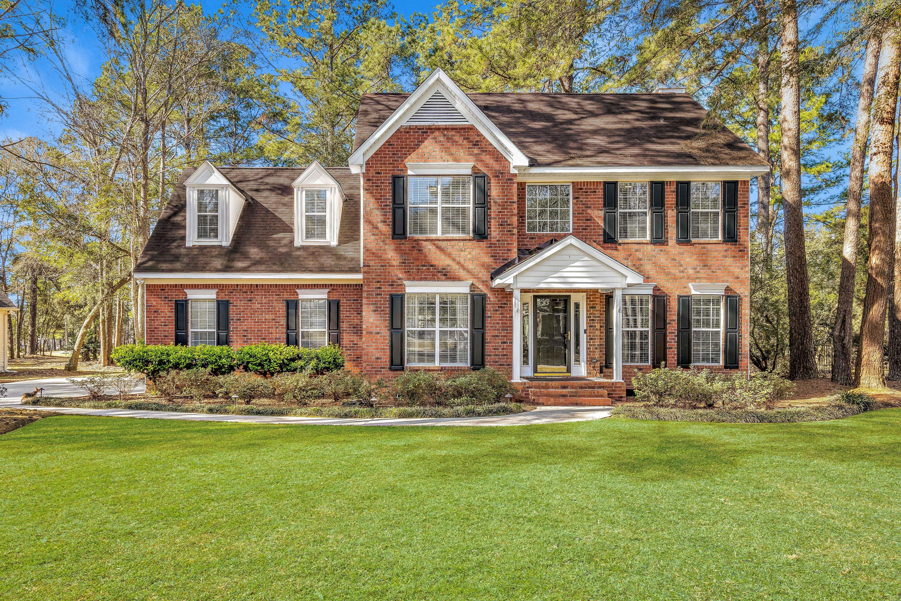 112 Old Course Road Summerville, SC 29485 - Photo 1 of 33 1 Front