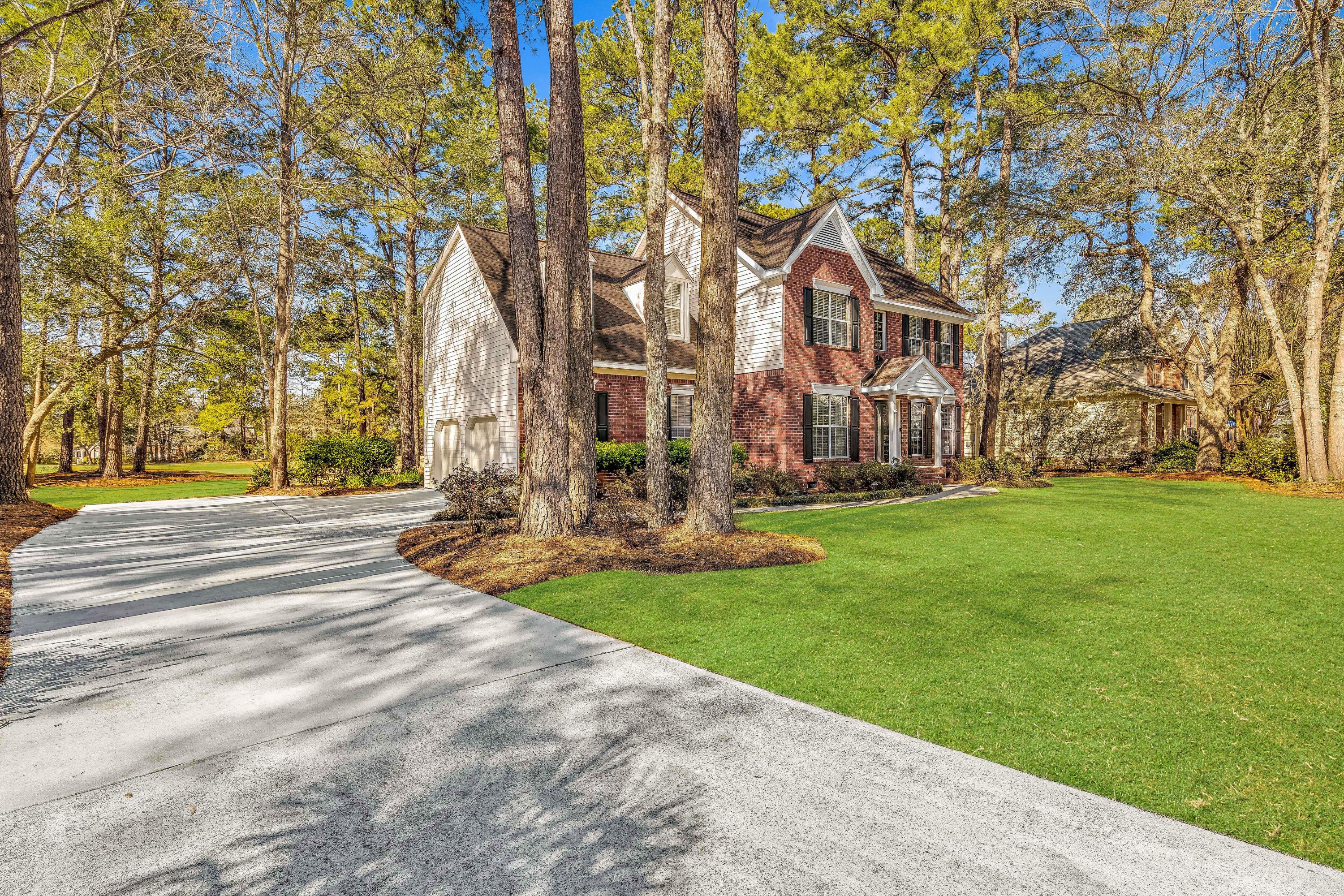 112 Old Course Road Summerville, SC 29485 - Photo 3 of 33 Front - 3