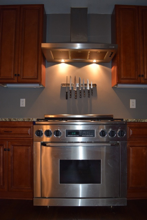 709 East Whitaker Mill Road Raleigh, NC 27608 - Photo 4 of 18 Photo 4