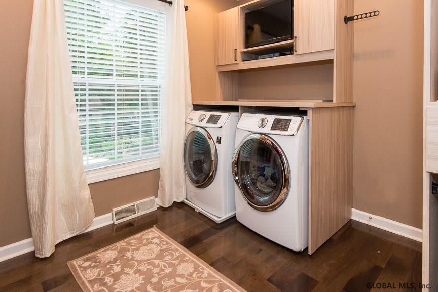 1007 Mohegan Road Niskayuna, NY 12309 - Photo 16 of 25 Photo 16