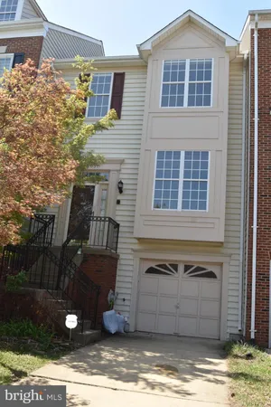 $3,000 | 44037 Kings Arms Square, Ashburn, VA 20147