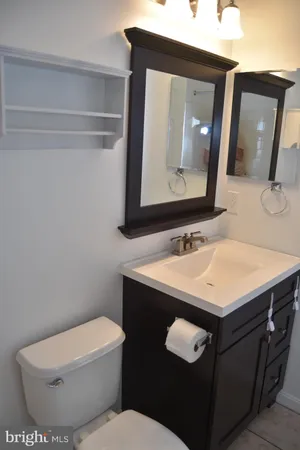 $3,000 | 44037 Kings Arms Square, Ashburn, VA 20147