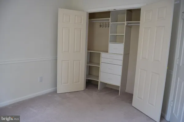 $3,000 | 44037 Kings Arms Square, Ashburn, VA 20147