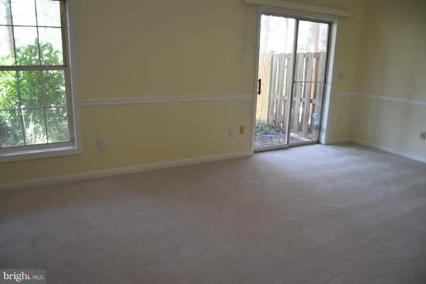 $3,000 | 44037 Kings Arms Square, Ashburn, VA 20147