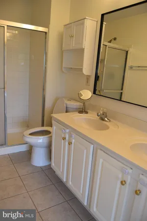 $3,000 | 44037 Kings Arms Square, Ashburn, VA 20147