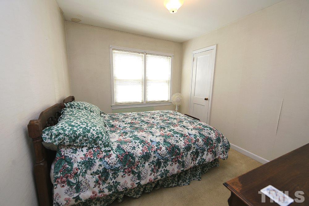 1504 Hanover Street Raleigh, NC 27608 - Photo 9 of 12