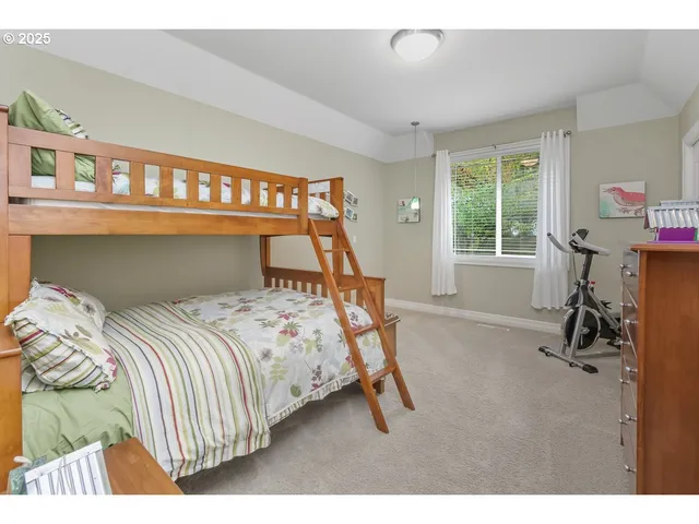 $759,000 | 6101 Southeast Parmenter Court, Milwaukie, OR 97267