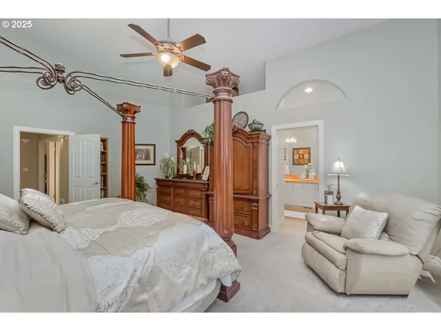 $759,000 | 6101 Southeast Parmenter Court, Milwaukie, OR 97267