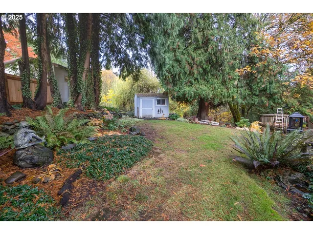 $759,000 | 6101 Southeast Parmenter Court, Milwaukie, OR 97267