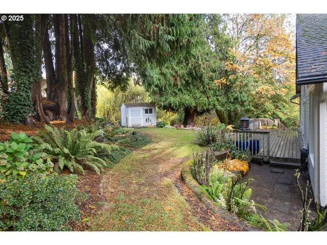 $759,000 | 6101 Southeast Parmenter Court, Milwaukie, OR 97267