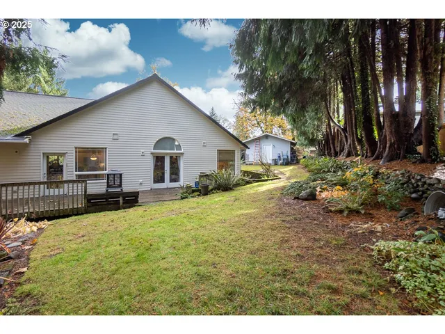 $759,000 | 6101 Southeast Parmenter Court, Milwaukie, OR 97267