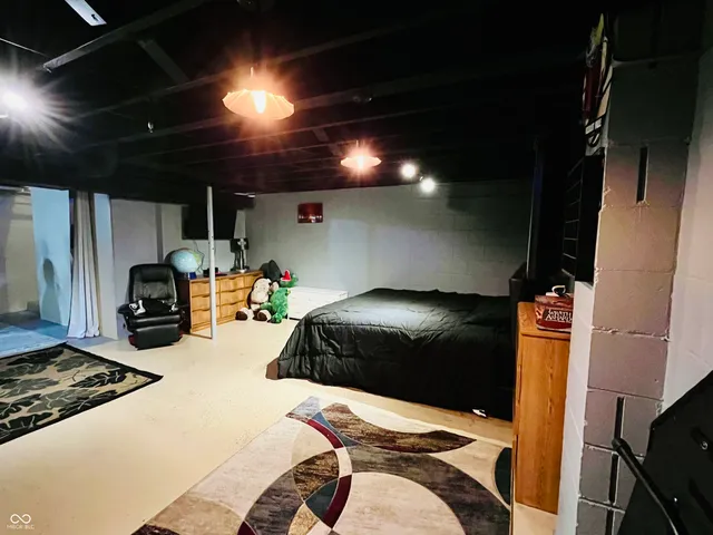 $220,000 | 129 Center Street, Williamsport, IN 47993