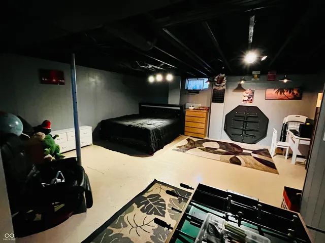 $220,000 | 129 Center Street, Williamsport, IN 47993