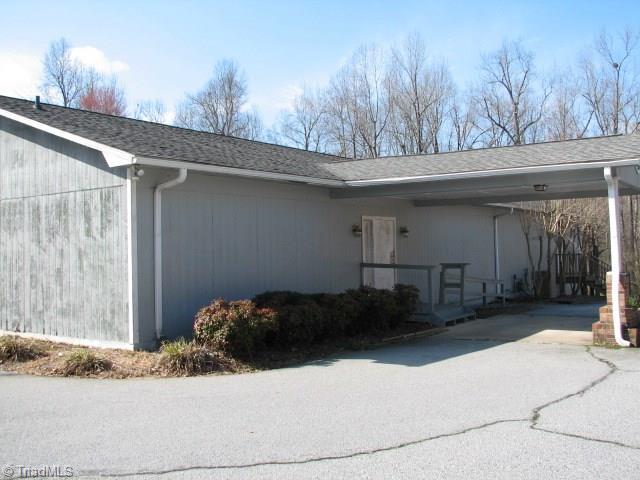 635 Liberty Road High Point, NC 27263 - Photo 6 of 27