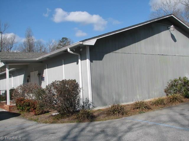 635 Liberty Road High Point, NC 27263 - Photo 7 of 27