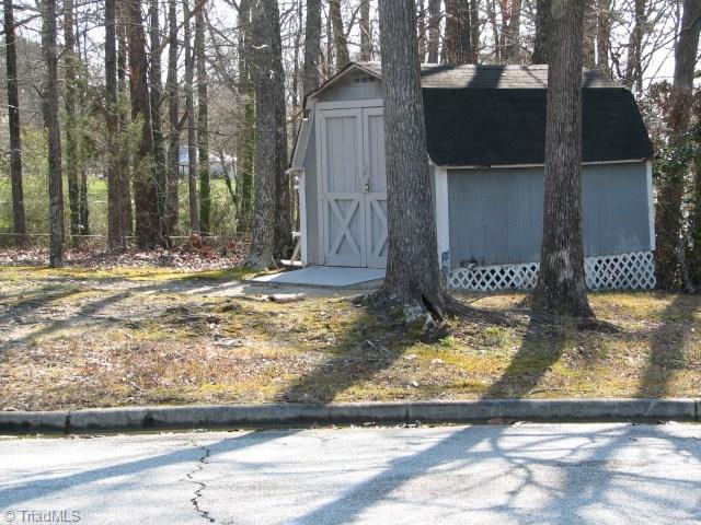 635 Liberty Road High Point, NC 27263 - Photo 8 of 27