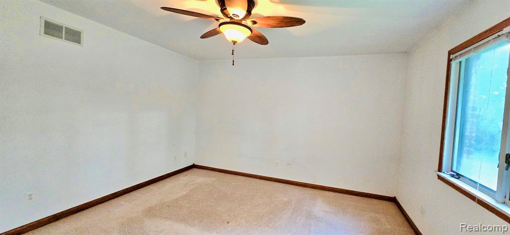 15640 Graves Road Pinckney, MI 48169 - Photo 33 of 60