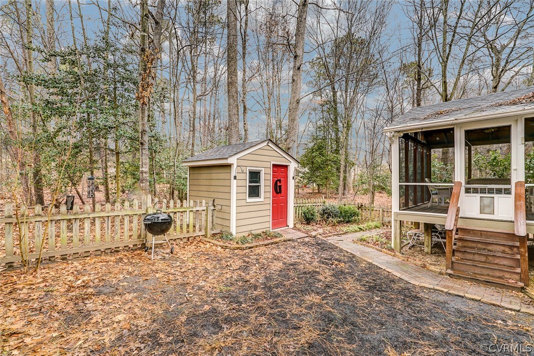 5512 Chestnut Bluff Road Midlothian, VA 23112 - Photo 30 of 34