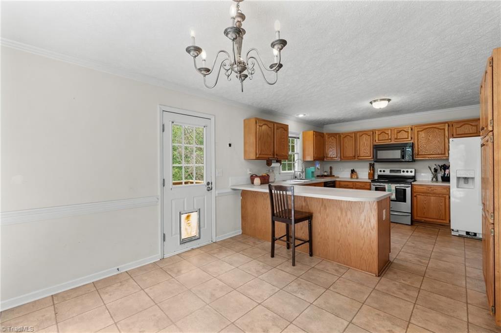 1085 Woodbury Road King, NC 27021 - Photo 12 of 34