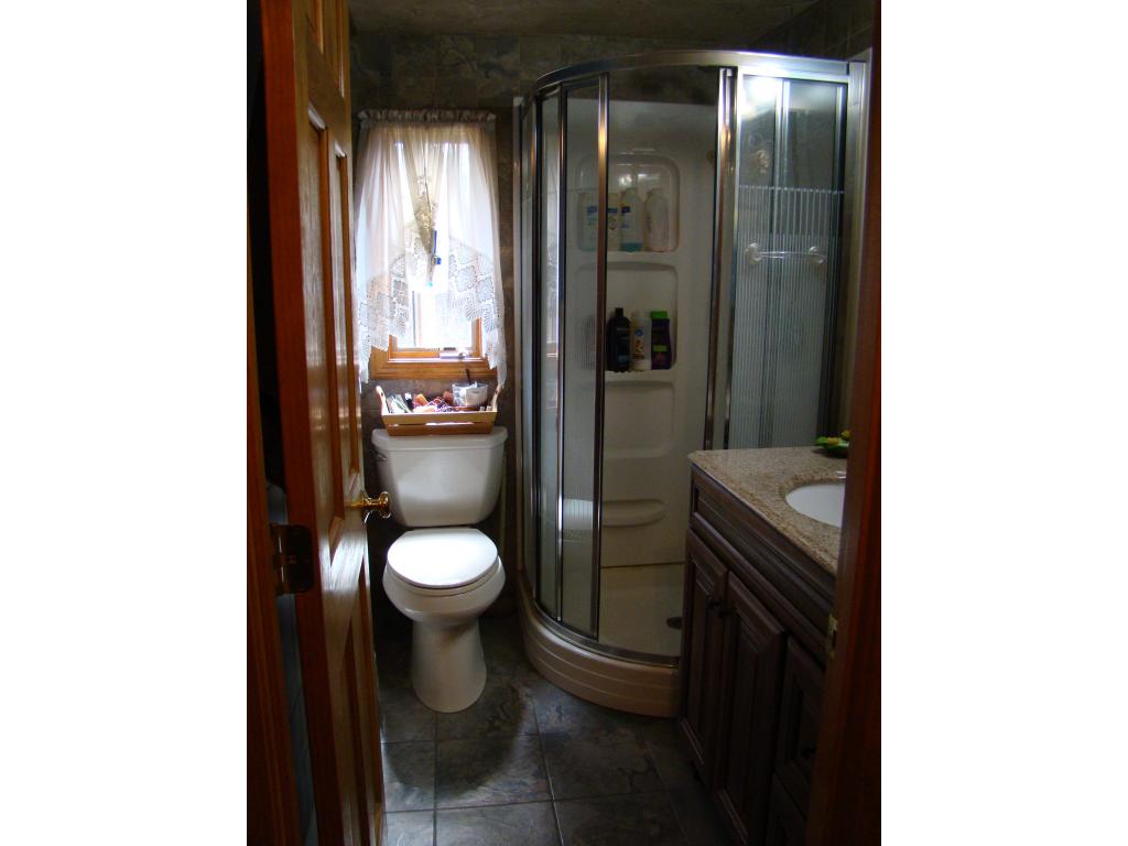 9 Great Pond Road Kingston, NH 03848 - Photo 16 of 30 Gallery Image 16