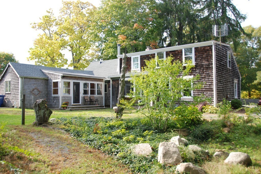 54 Crystal Spring Road Mattapoisett, MA 02739 - Photo 4 of 15 Gallery Image 4