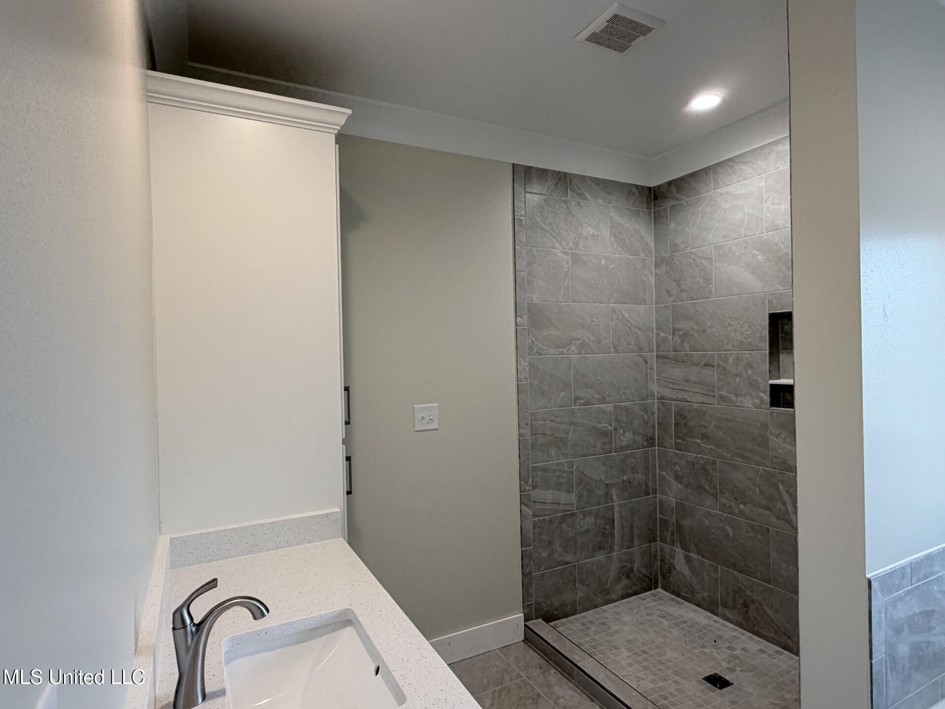 337 V E Howell Road Lucedale, MS 39452 - Photo 6 of 10 dc7c5690-c1e7-4a97-97d3-d41059b965dd