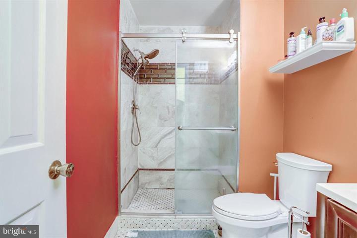 6613 Elder Avenue Springfield, VA 22150 - Photo 14 of 18