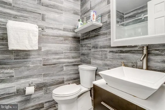 $849,900 | 6613 Elder Avenue, Springfield, VA 22150