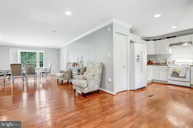 $849,900 | 6613 Elder Avenue, Springfield, VA 22150