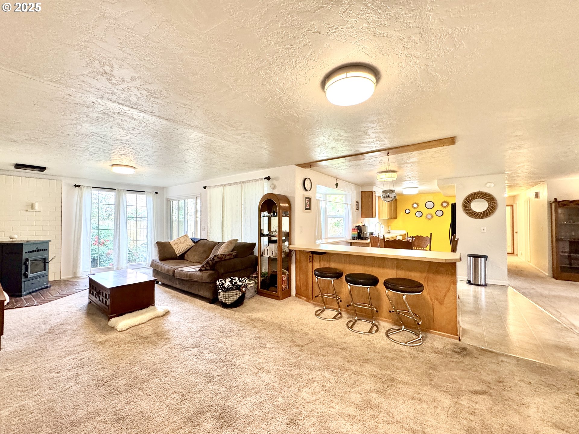 397 River Loop 2 Eugene, OR 97404 - Photo 13 of 42 a living room with furniture
