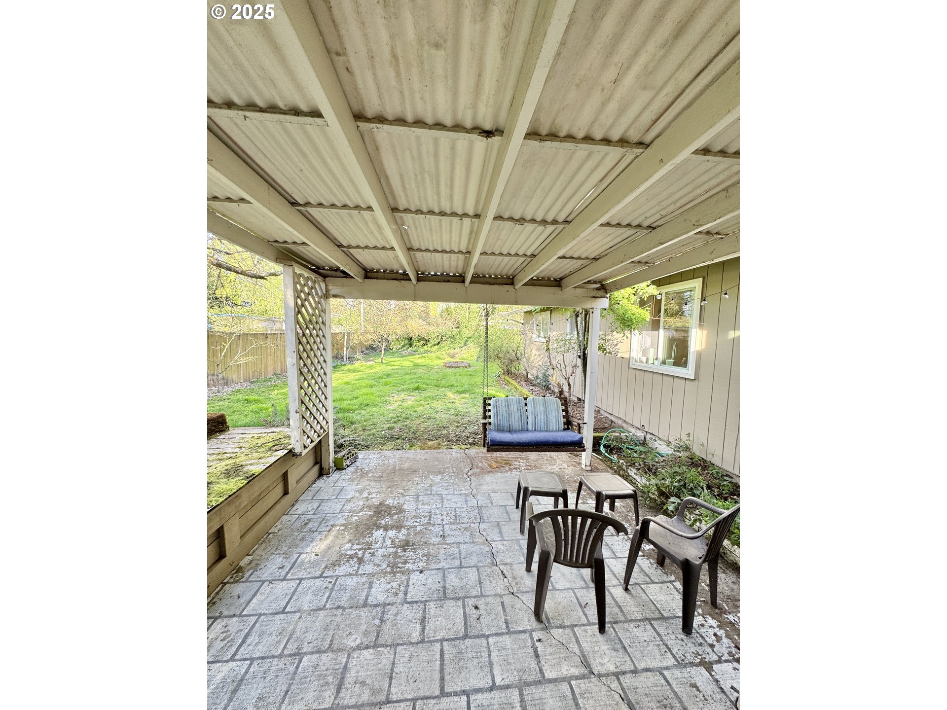 397 River Loop 2 Eugene, OR 97404 - Photo 36 of 42 Covered Patio