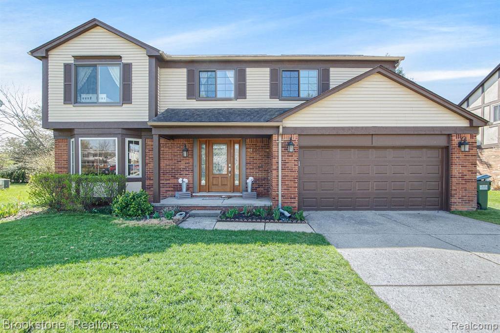744 Baker Street Rochester Hills, MI 48307 - Photo 1 of 38