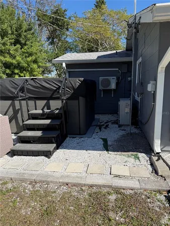 $2,700 | 515 1st Avenue East, Bradenton, FL 34208