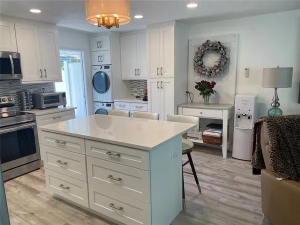 $2,700 | 515 1st Avenue East, Bradenton, FL 34208